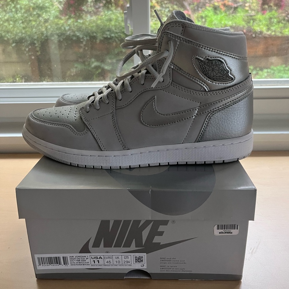 Nike Air Jordan 1 Retro High CO.JP Neutral Grey Sneaker Size 11